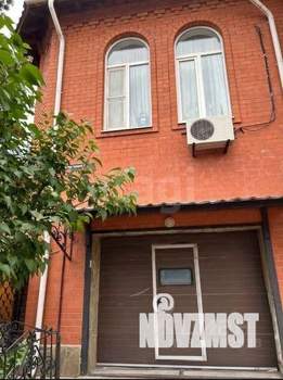 Дом 293м&sup2;, 3-этажный, участок 4 сот.  