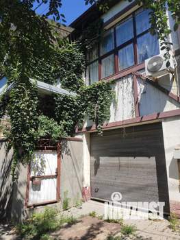 Дом 212м², 3-этажный, участок 2 сот.  