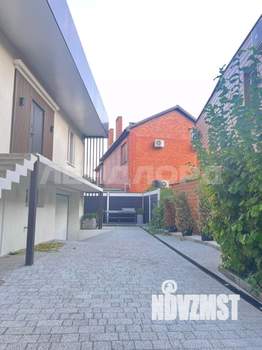 Дом 320м², 2-этажный, участок 3 сот.  