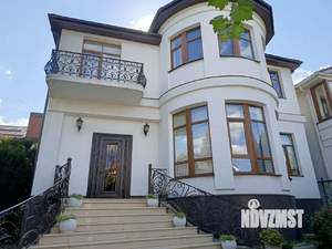 Дом 448м², 2-этажный, участок 8 сот.  
