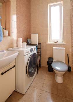 Дом 80м&sup2;, 2-этажный, участок 2 сот.  