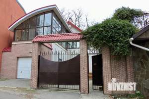 Дом 194м&sup2;, 2-этажный, участок 5 сот.  