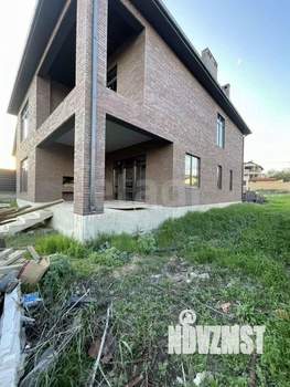 Дом 287м&sup2;, 2-этажный, участок 9 сот.  