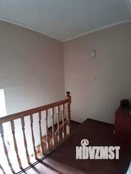 Дом 220м², 2-этажный, участок 4 сот.  