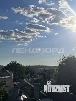 Дом 180м&sup2;, 2-этажный, участок 3 сот.  