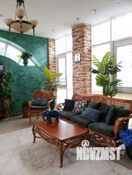 Дом 640м&sup2;, 2-этажный, участок 6 сот.  