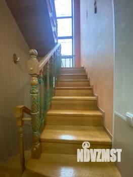 Дом 295м&sup2;, 2-этажный, участок 3 сот.  