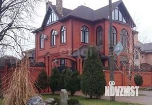 Дом 312м&sup2;, 3-этажный, участок 4 сот.  