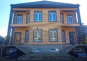 Дом 400м², 3-этажный, участок 5 сот.  