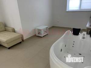 Дом 225м², 3-этажный, участок 4 сот.  