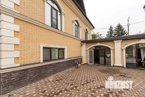 Дом 460м², 2-этажный, участок 6 сот.  