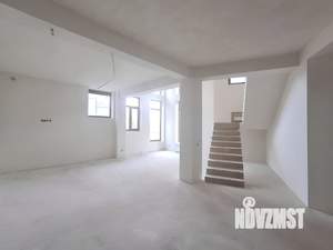 Дом 200м², 2-этажный, участок 4 сот.  