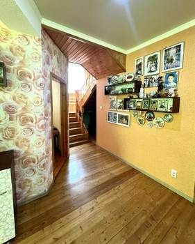 Дом 194м&sup2;, 3-этажный, участок 7 сот.  