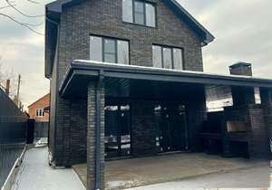 Дом 220м&sup2;, 3-этажный, участок 4 сот.  