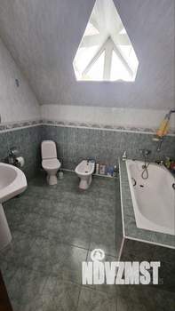 Дом 190м², 2-этажный, участок 5 сот.  