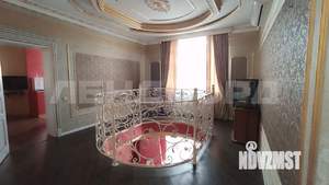 Дом 587м&sup2;, 3-этажный, участок 7 сот.  