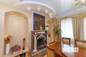 Дом 645м&sup2;, 3-этажный, участок 6 сот.  