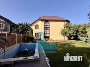 Дом 220м², 2-этажный, участок 7 сот.  