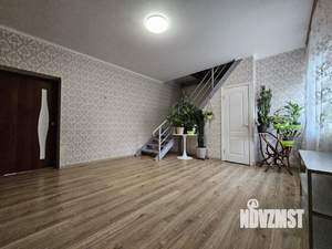 Дом 194м², 2-этажный, участок 6 сот.  