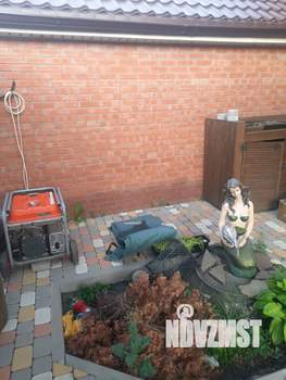 Дом 292м&sup2;, 2-этажный, участок 7 сот.  