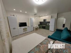 Студия квартира, посуточно, 37м2, 15/17 этаж