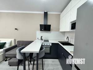 Студия квартира, посуточно, 35м2, 19/24 этаж