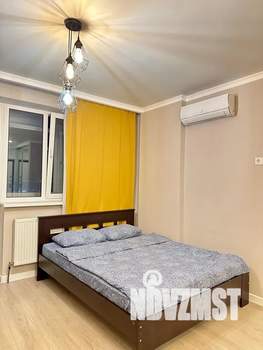 Студия квартира, посуточно, 38м2, 18/24 этаж