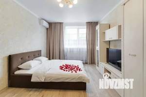 2-к квартира, посуточно, 65м2, 3/25 этаж