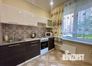 1-к квартира, посуточно, 38м2, 1/18 этаж