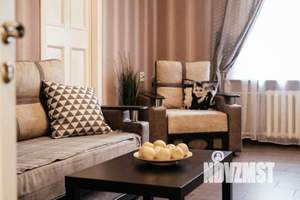 3-к квартира, посуточно, 80м2, 1/1 этаж