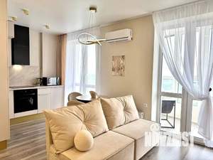 Студия квартира, посуточно, 40м2, 24/25 этаж