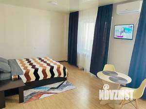 Студия квартира, посуточно, 30м2, 12/17 этаж