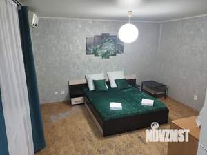 Студия квартира, посуточно, 30м2, 8/10 этаж