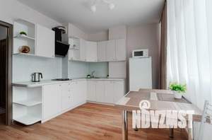 1-к квартира, посуточно, 42м2, 2/23 этаж