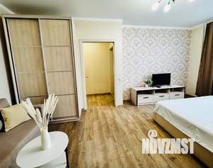 1-к квартира, посуточно, 38м2, 5/17 этаж