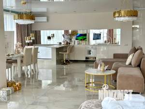 Студия квартира, посуточно, 98м2, 13/32 этаж