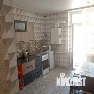 1-к квартира, посуточно, 40м2, 16/23 этаж