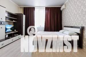1-к квартира, посуточно, 42м2, 6/18 этаж