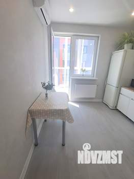 1-к квартира, посуточно, 37м2, 18/18 этаж