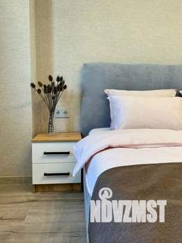 2-к квартира, посуточно, 45м2, 13/25 этаж