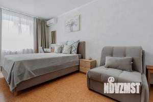 1-к квартира, посуточно, 44м2, 3/15 этаж