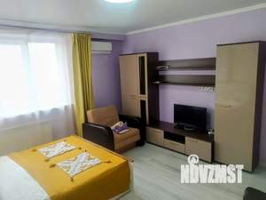 1-к квартира, посуточно, 42м2, 7/19 этаж