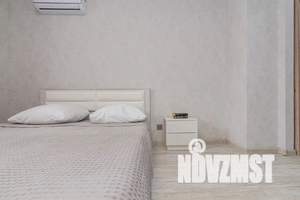 Студия квартира, посуточно, 25м2, 3/19 этаж