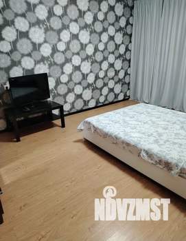 1-к квартира, посуточно, 40м2, 2/18 этаж