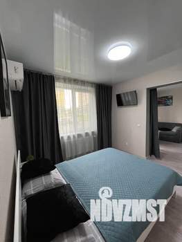 Студия квартира, посуточно, 30м2, 1/18 этаж