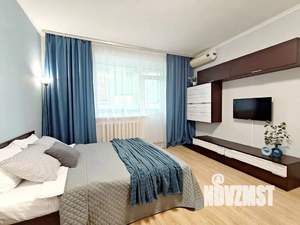 1-к квартира, посуточно, 40м2, 2/14 этаж