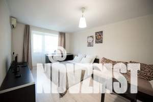 1-к квартира, посуточно, 42м2, 7/10 этаж