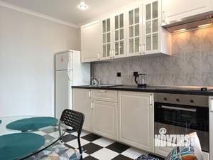 1-к квартира, посуточно, 40м2, 8/16 этаж