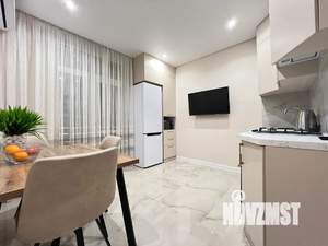 1-к квартира, посуточно, 43м2, 18/24 этаж