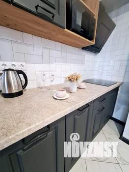 Студия квартира, посуточно, 40м2, 10/21 этаж